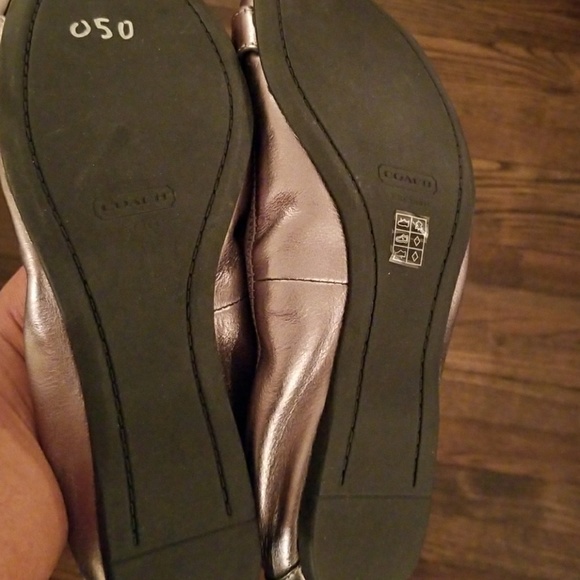 Coach - Picture 5 of 5